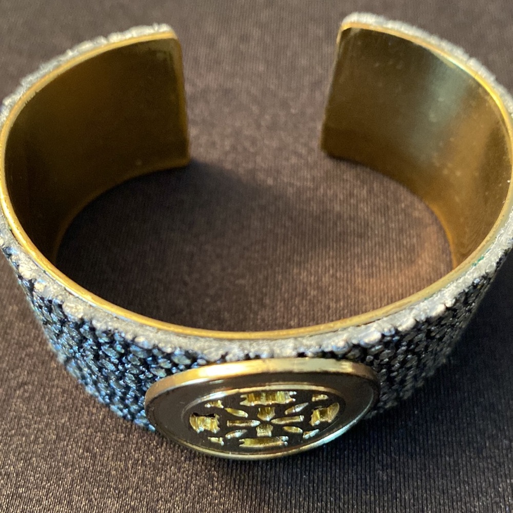 Rustic Cuff bracelet 1” width - Picture 4 of 5